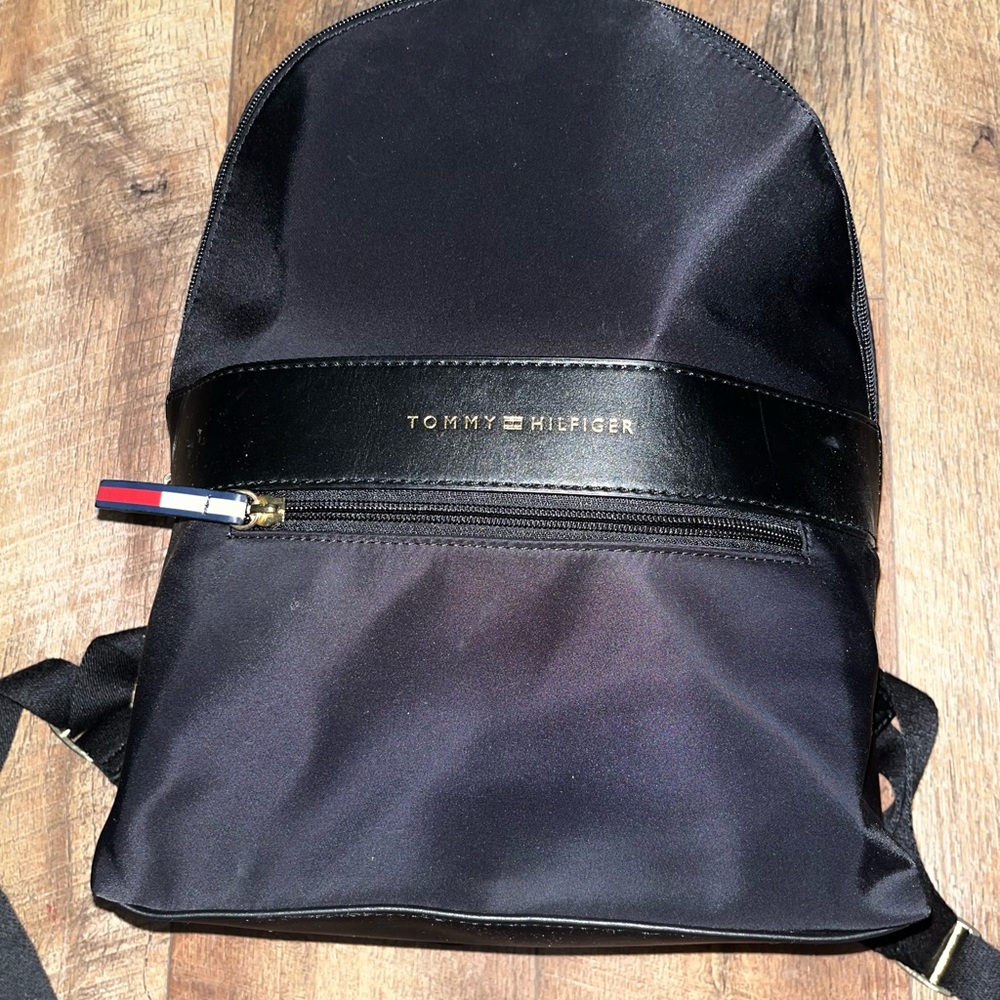 tommy hilfiger backpack